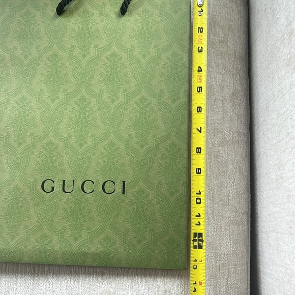 Bundle of original Gucci, Louis Vuitton, Chanel, St. John Luxury bags. - Picture 4 of 9